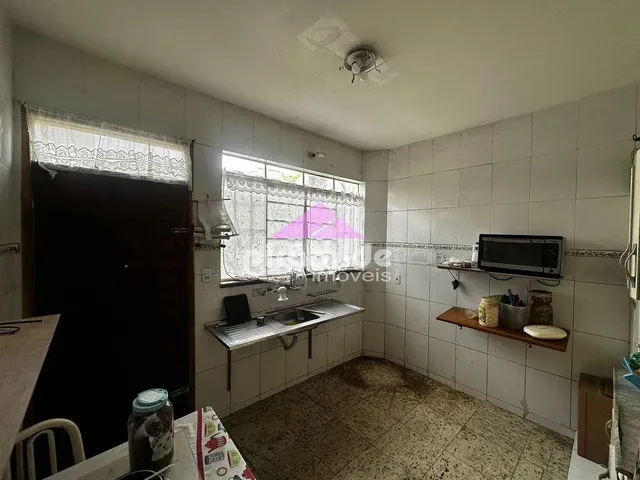 Casa com 364m² 3 quartos e 2 banheiros, à venda, no bairro Vila Sinhá em São José Dos Campos