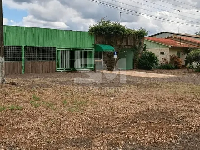 Casa com 200m² 3 quartos e 2 banheiros, para alugar, no bairro Trevo em Figueira (Chapecó)