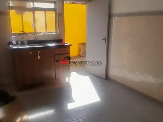 Casa com 50m² 1 quarto e 1 banheiro, para alugar, no bairro Barcelona em São Caetano do Sul