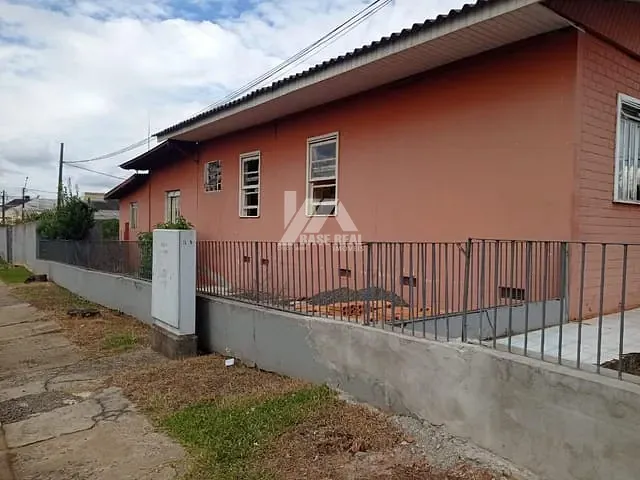 Casa com 1046m² 2 quartos e 1 banheiro, à venda, no bairro Dos Estados em Guarapuava