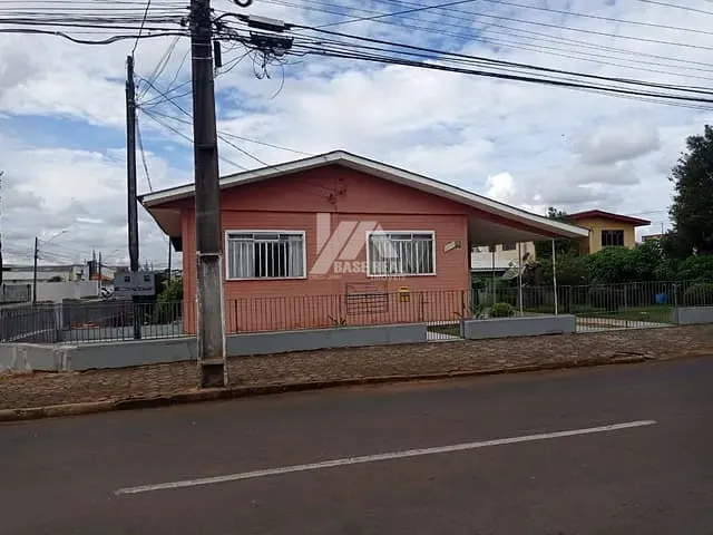 Casa com 1046m² 2 quartos e 1 banheiro, à venda, no bairro Dos Estados em Guarapuava