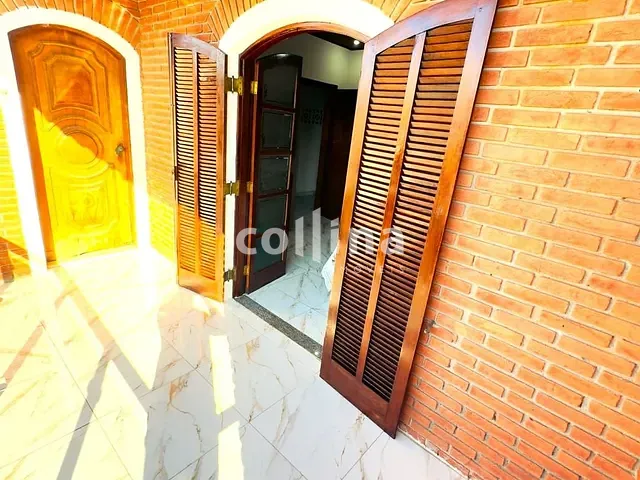 Casa 4 quartos e 4 banheiros, à venda, no bairro Jardim Ana Maria em Carapicuíba