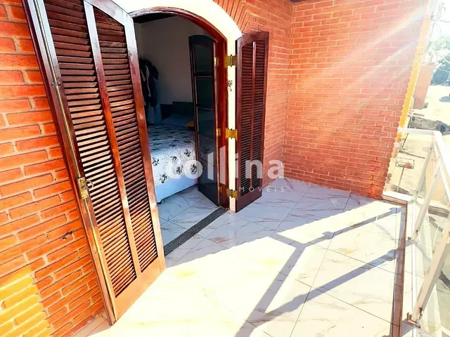 Casa 4 quartos e 4 banheiros, à venda, no bairro Jardim Ana Maria em Carapicuíba