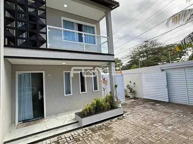 Casa 2 quartos e 3 banheiros, à venda, no bairro Ipitanga em Lauro de Freitas