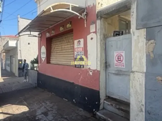 Casa 2 quartos e 2 banheiros, à venda, no bairro Centro em Salto