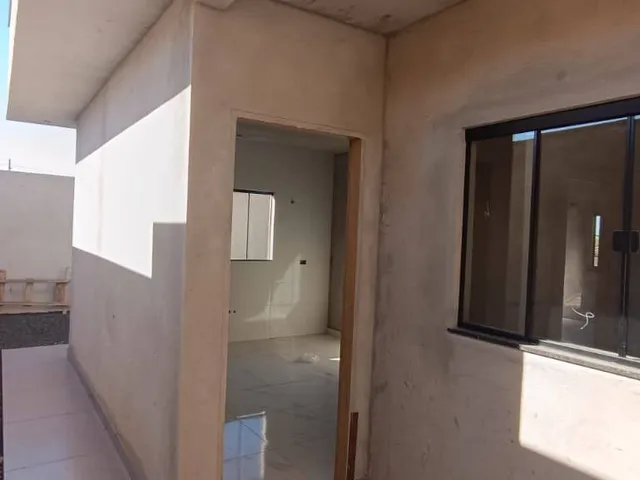 Casa 2 quartos e 1 banheiro, à venda, no bairro Jardim Vitória em Cambé