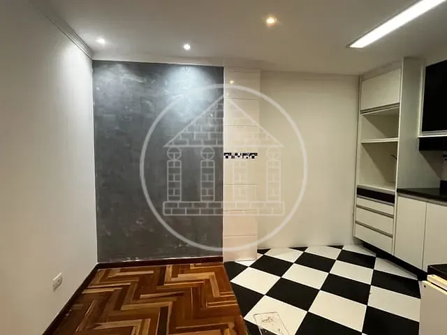Casa com 100m² 4 quartos e 4 banheiros, para alugar, no bairro Jardim Itapeva em São Paulo