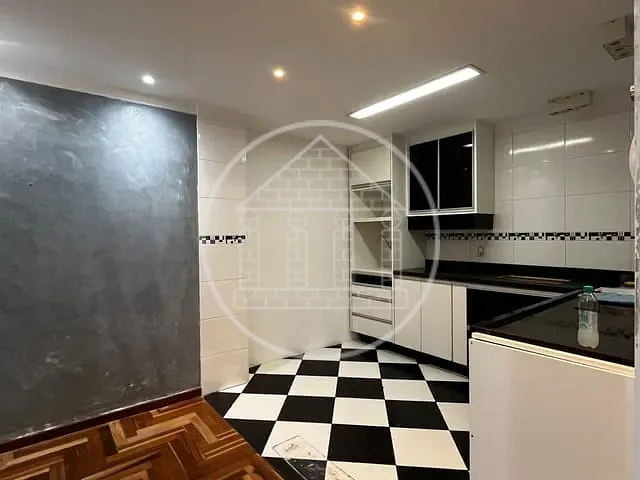 Casa com 100m² 4 quartos e 4 banheiros, para alugar, no bairro Jardim Itapeva em São Paulo