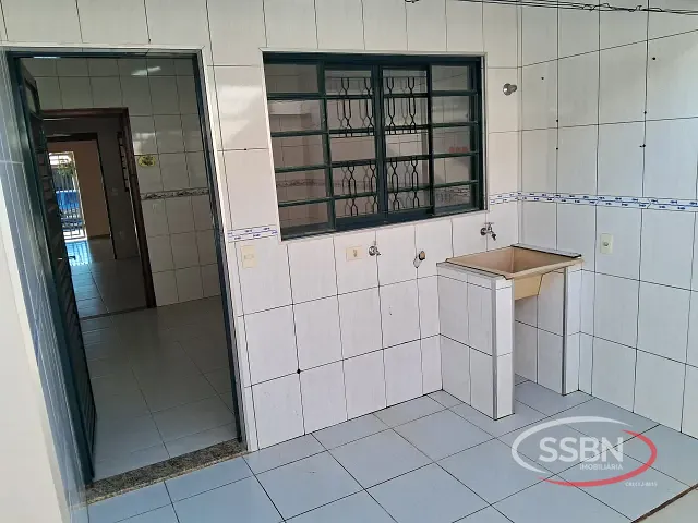 Casa 2 quartos e 1 banheiro, para alugar, no bairro Jardim Campos Verdes em Nova Odessa