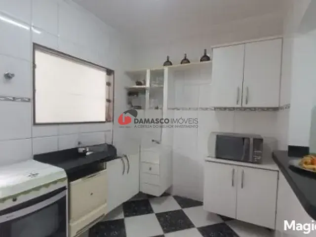 Casa com 212m² 3 quartos e 2 banheiros, para alugar, no bairro Barcelona em São Caetano do Sul