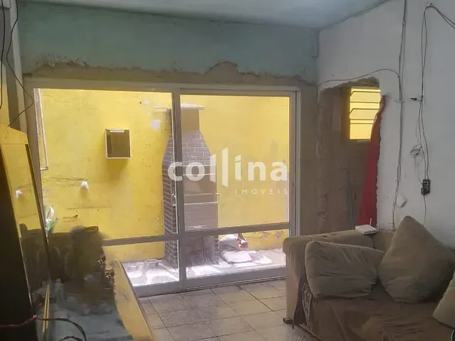 Casa 2 quartos e 1 banheiro, à venda, no bairro Jardim Angélica em Carapicuíba