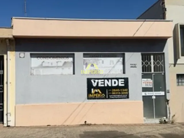 Casa à venda, no bairro Centro em Salto
