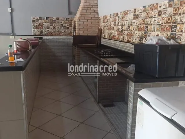 Casa com 360m², à venda, no bairro Ernani de Moura Lima em Londrina