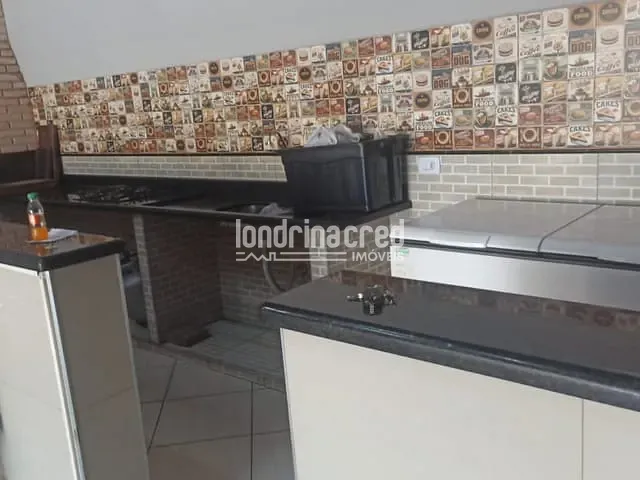 Casa com 360m², à venda, no bairro Ernani de Moura Lima em Londrina
