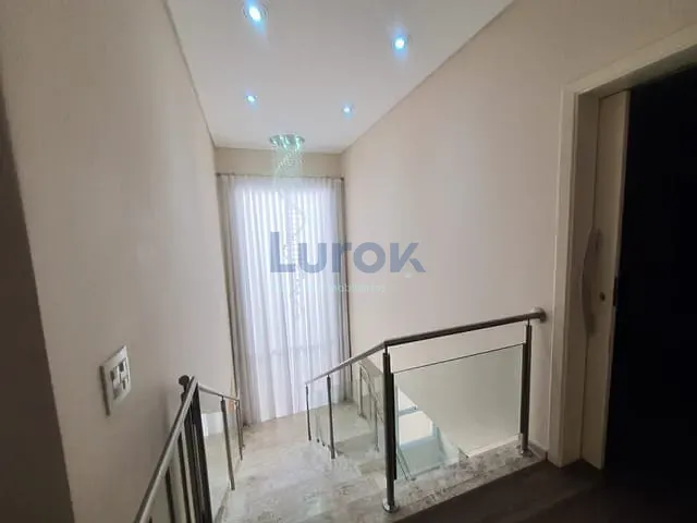 Casa com 330m² 3 quartos e 6 banheiros, à venda, no bairro Pinheiro em Valinhos
