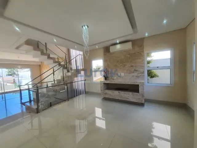 Casa com 330m² 3 quartos e 6 banheiros, à venda, no bairro Pinheiro em Valinhos