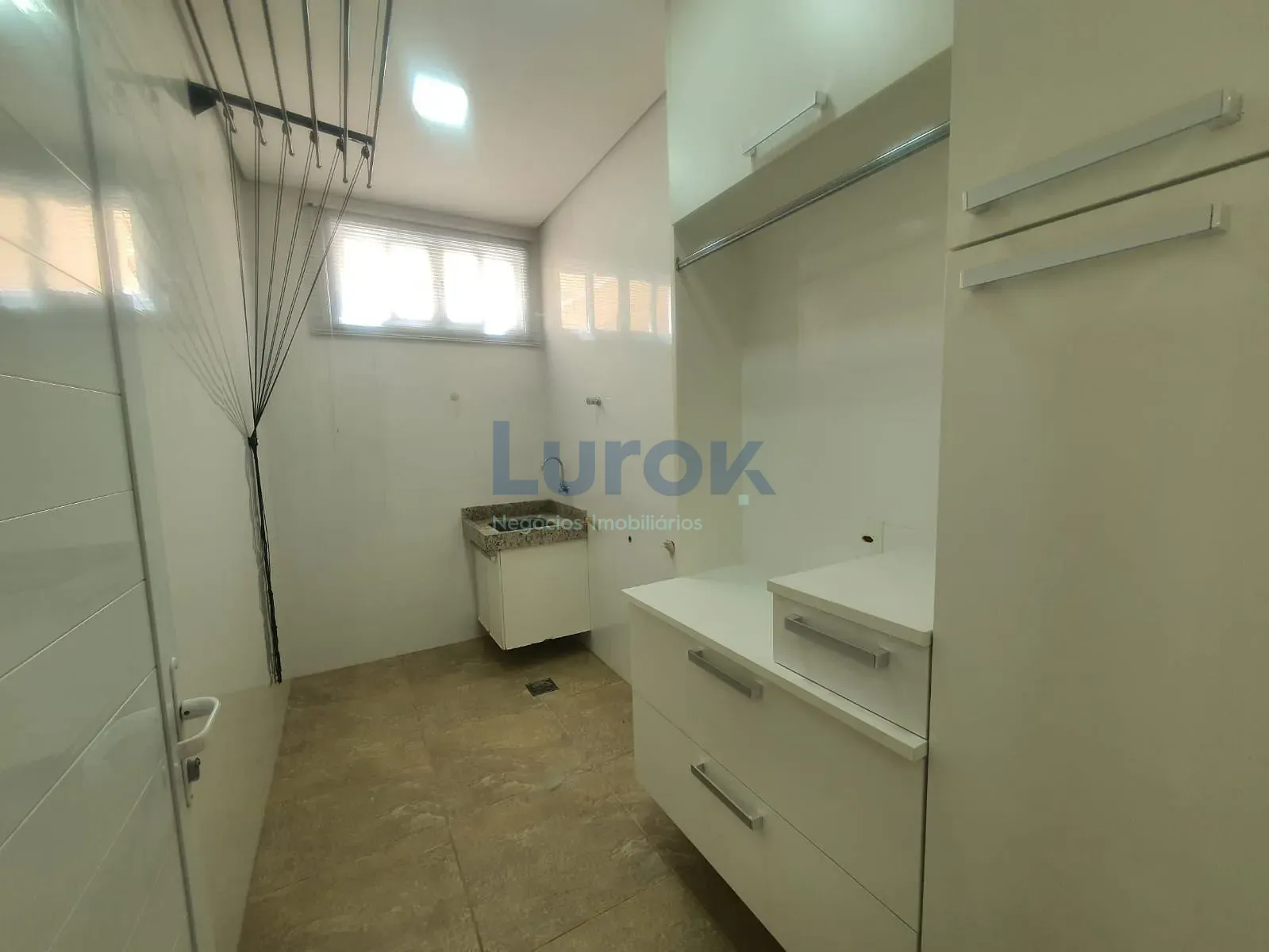 Casa, 3 quartos, 331 m² - Foto 33