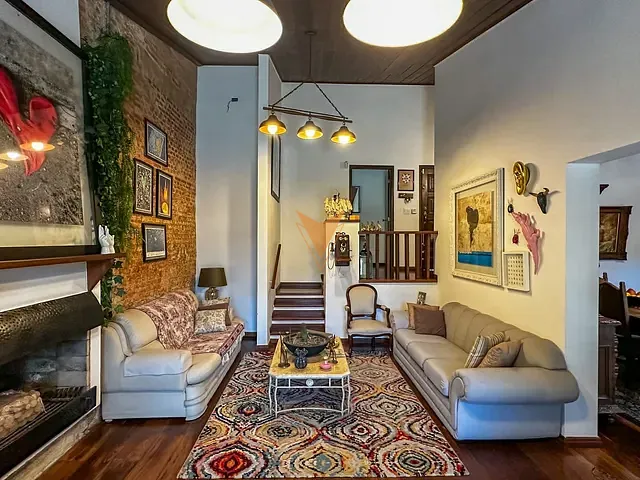 Casa com 400m² 3 quartos e 5 banheiros, à venda ou para alugar, no bairro Jardim Santa Izabel em Cotia
