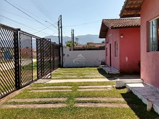 Casa com 90m² 2 quartos e 2 banheiros, à venda, no bairro Boraceia em Bertioga