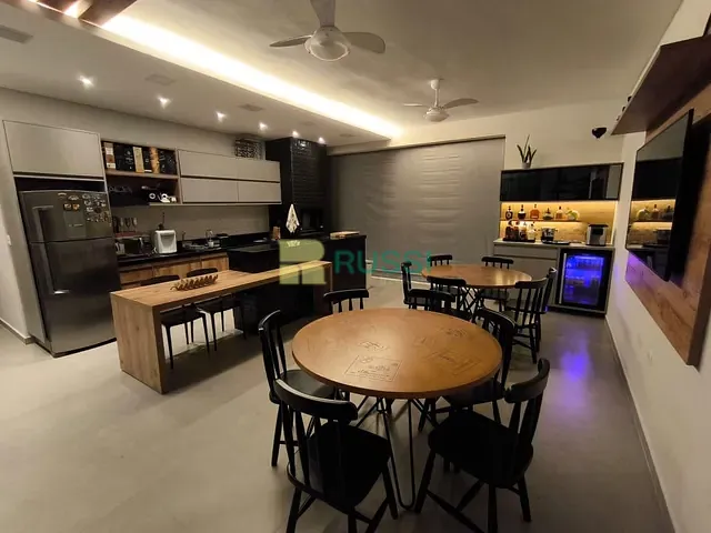 Casa com 760m² 5 quartos e 7 banheiros, à venda, no bairro Condomínio Reserva do Paratehy em São José dos Campos