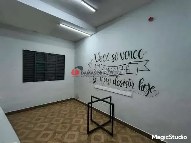 Casa com 210m², para alugar, no bairro Campestre em Santo André