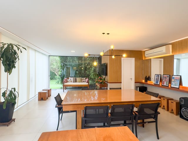 Casa com 600m² 6 quartos e 8 banheiros, à venda, no bairro Recreio dos Bandeirantes em Rio de Janeiro