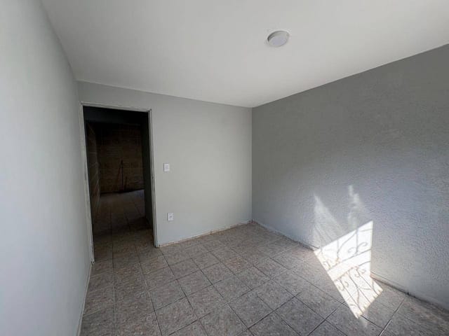 Casa com 150m² 2 quartos e 1 banheiro, à venda, no bairro Conjunto Habitacional Parque Itajaí em Campinas