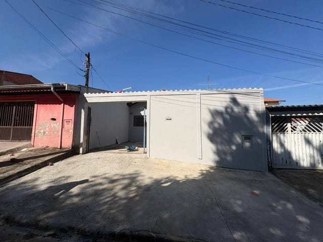Casa com 150m² 2 quartos e 1 banheiro, à venda, no bairro Conjunto Habitacional Parque Itajaí em Campinas