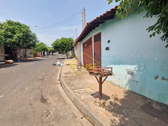 Casa 3 quartos e 3 banheiros, à venda, no bairro Jardim São Francisco em Fernandópolis