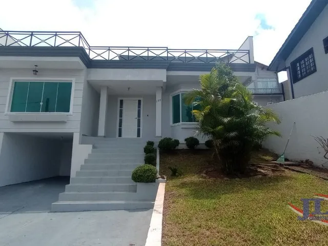 Casa com 393m² 3 quartos e 4 banheiros, para alugar, no bairro Boa Vista em Curitiba