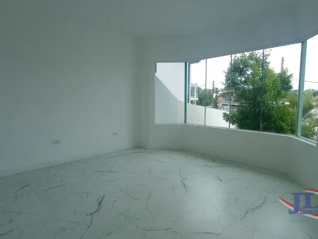 Casa com 393m² 3 quartos e 4 banheiros, para alugar, no bairro Boa Vista em Curitiba