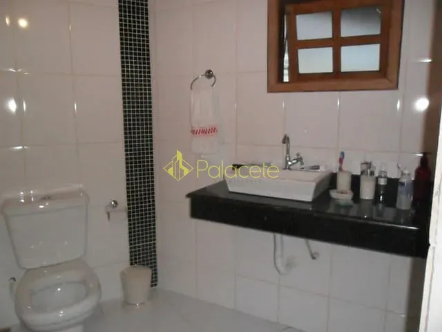 Casa 3 quartos e 2 banheiros, à venda, no bairro Laerte Assunção em Pindamonhangaba