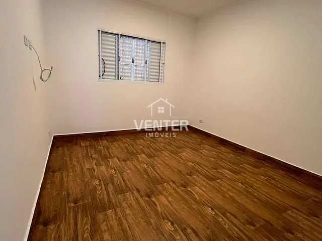 Casa 2 quartos e 2 banheiros, à venda, no bairro Parque Piratininga em Taubaté