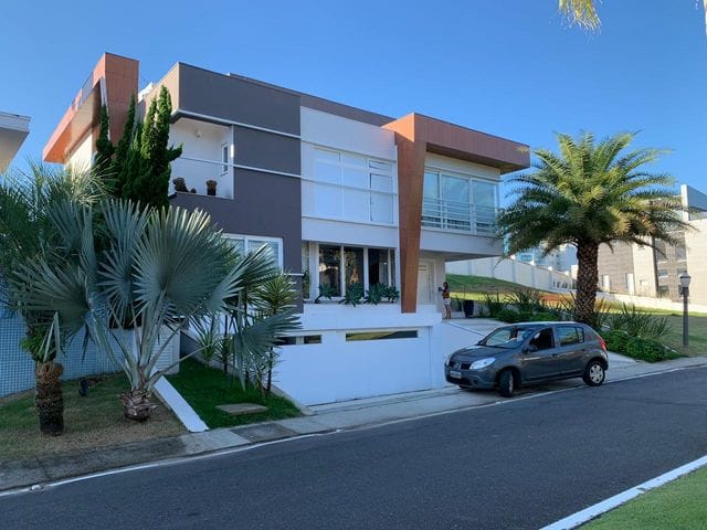 Casa com 1000m² 7 quartos e 10 banheiros, à venda, no bairro Praia Brava em Itajaí