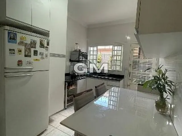 Casa com 200m² 2 quartos e 2 banheiros, à venda, no bairro Planalto Verde em Ribeirão Preto
