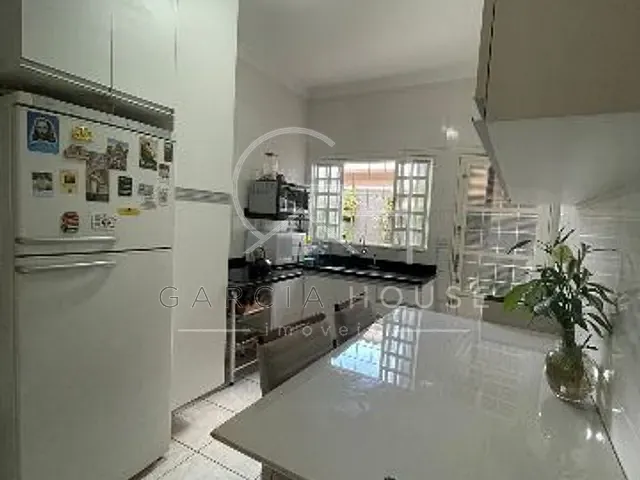 Casa com 200m² 2 quartos e 2 banheiros, à venda, no bairro Planalto Verde em Ribeirão Preto