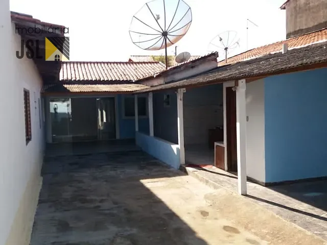 Casa com 250m² 3 quartos e 2 banheiros, à venda, no bairro Parque Residencial Nova Caçapava em Caçapava