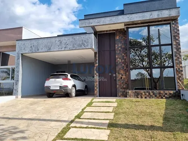 Casa com 330m² 3 quartos e 4 banheiros, à venda, no bairro Res Santa Maria em Valinhos