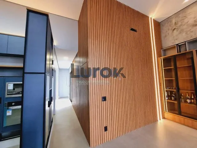 Casa com 330m² 3 quartos e 4 banheiros, à venda, no bairro Res Santa Maria em Valinhos