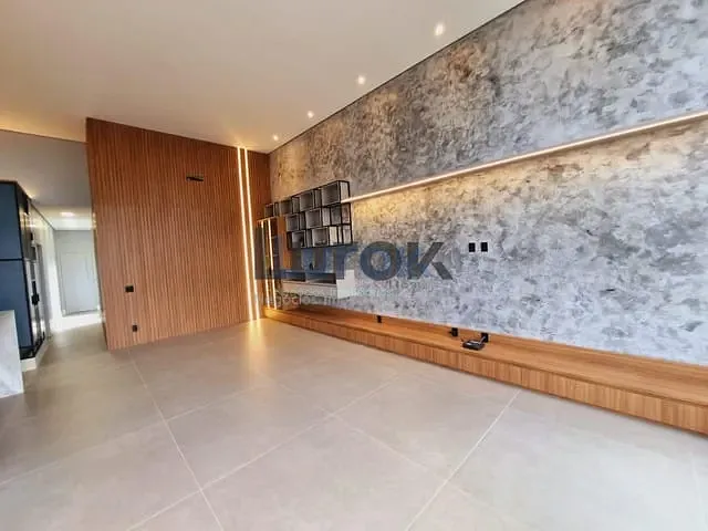 Casa com 330m² 3 quartos e 4 banheiros, à venda, no bairro Res Santa Maria em Valinhos