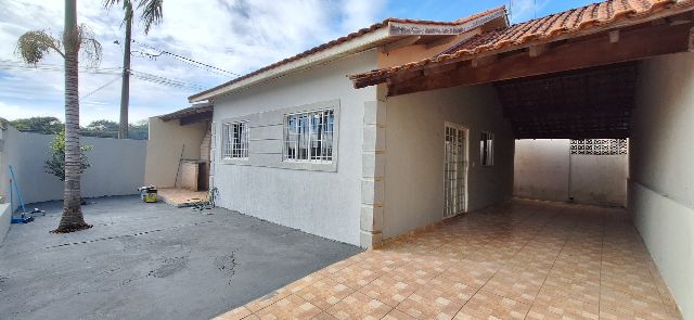 Casa 4 quartos e 2 banheiros, à venda, no bairro Jardim Casaroto em Cambé
