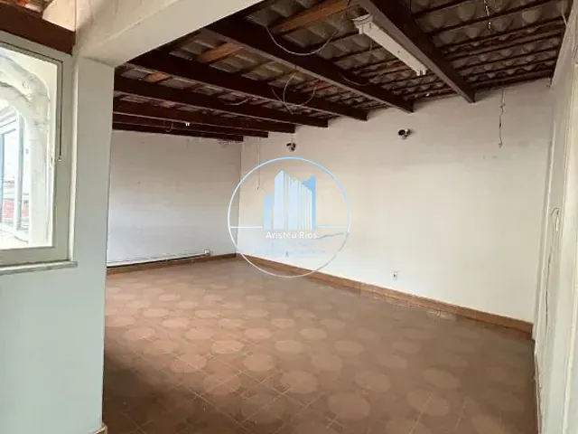 Casa com 449m² 5 quartos e 4 banheiros, para alugar, no bairro Centro em Pouso Alegre