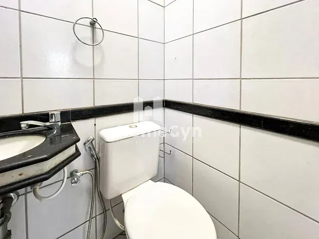 Casa 4 quartos e 3 banheiros, para alugar, no bairro Jardim América em Goiânia