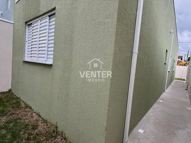 Casa 2 quartos e 2 banheiros, à venda, no bairro Parque Piratininga em Taubaté