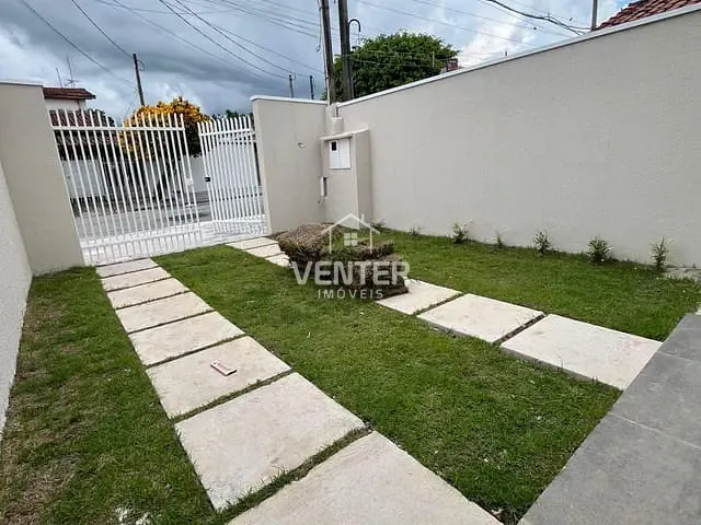 Casa 2 quartos e 2 banheiros, à venda, no bairro Parque Piratininga em Taubaté