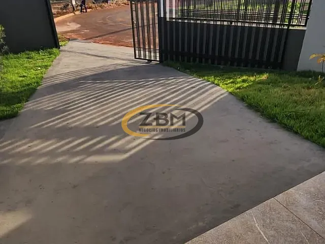 Casa com 169m² 3 quartos e 2 banheiros, à venda, no bairro Conjunto Habitacional Antônio Euthymio Casaroto em Cambé