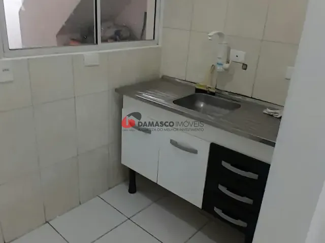 Casa com 40m² 2 quartos e 1 banheiro, para alugar, no bairro Santa Paula em São Caetano do Sul