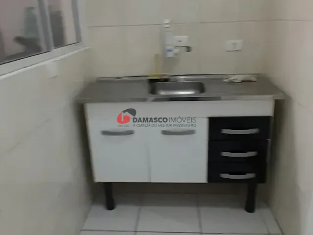 Casa com 40m² 2 quartos e 1 banheiro, para alugar, no bairro Santa Paula em São Caetano do Sul
