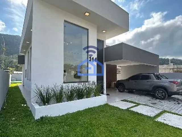 Casa com 384m² 3 quartos e 2 banheiros, à venda, no bairro Mar Verde II em Caraguatatuba