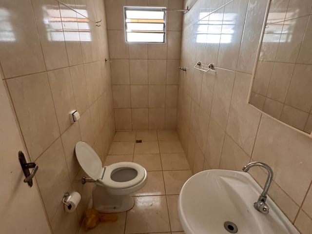 Casa com 250m² 1 quarto e 1 banheiro, para alugar, no bairro Parque Valença I em Campinas
